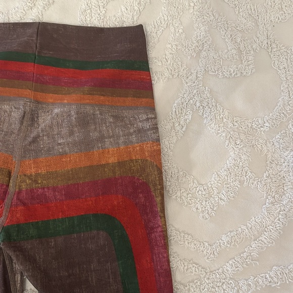 Niyama Sol extra long Retro print leggings, size M. ❤️💚🧡 - Picture 6 of 6